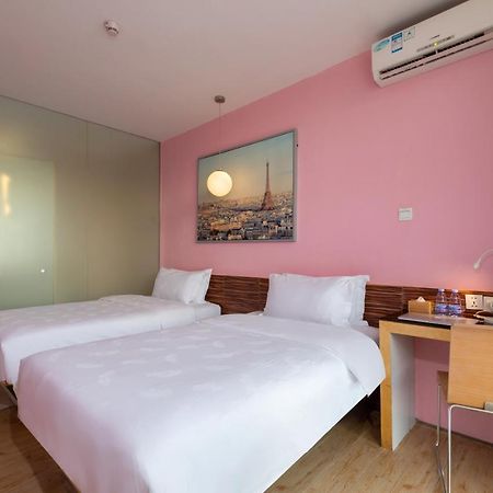 Shenzhen Dongmen Colour Hotel Екстериор снимка