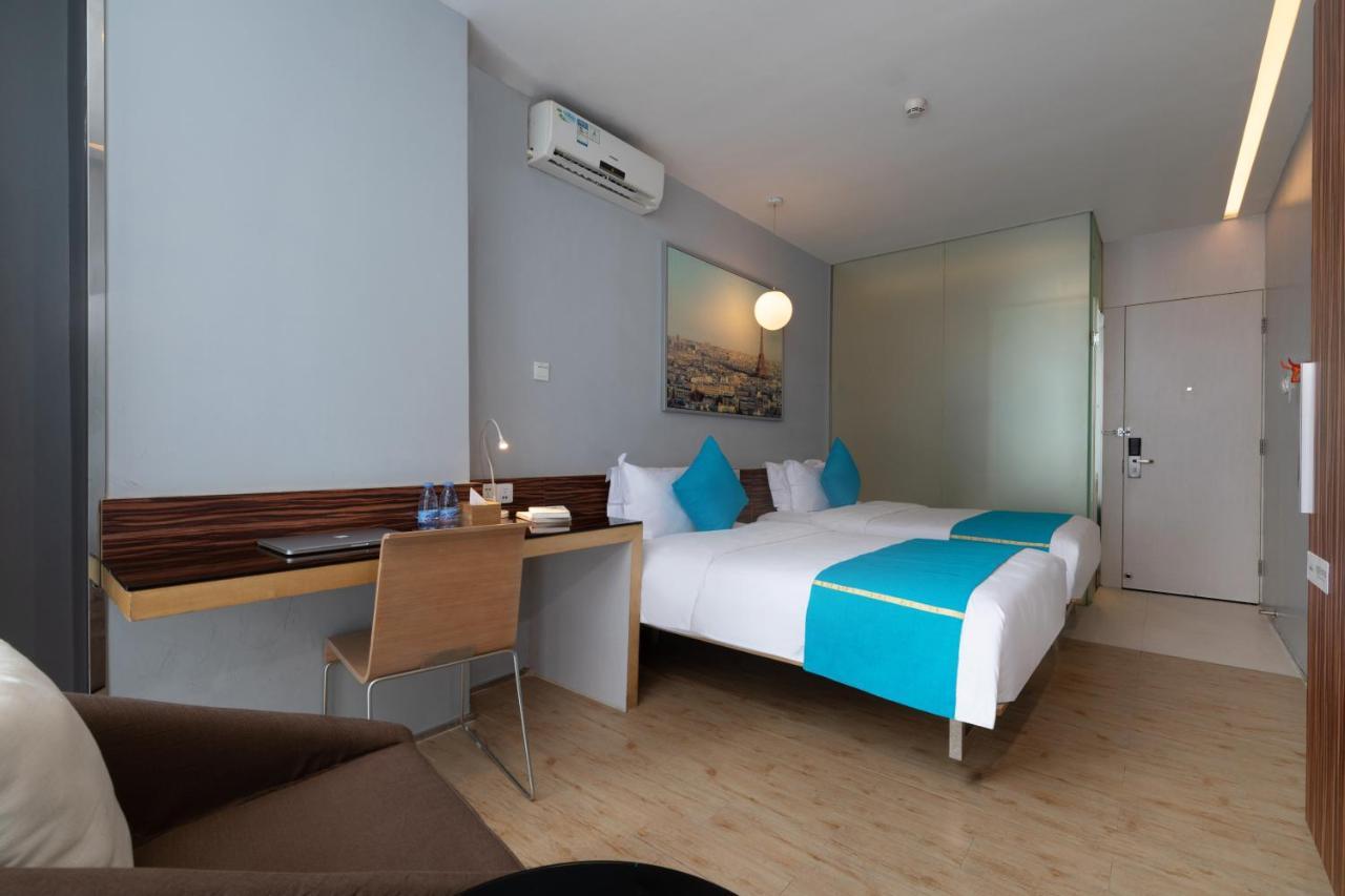 Shenzhen Dongmen Colour Hotel Екстериор снимка
