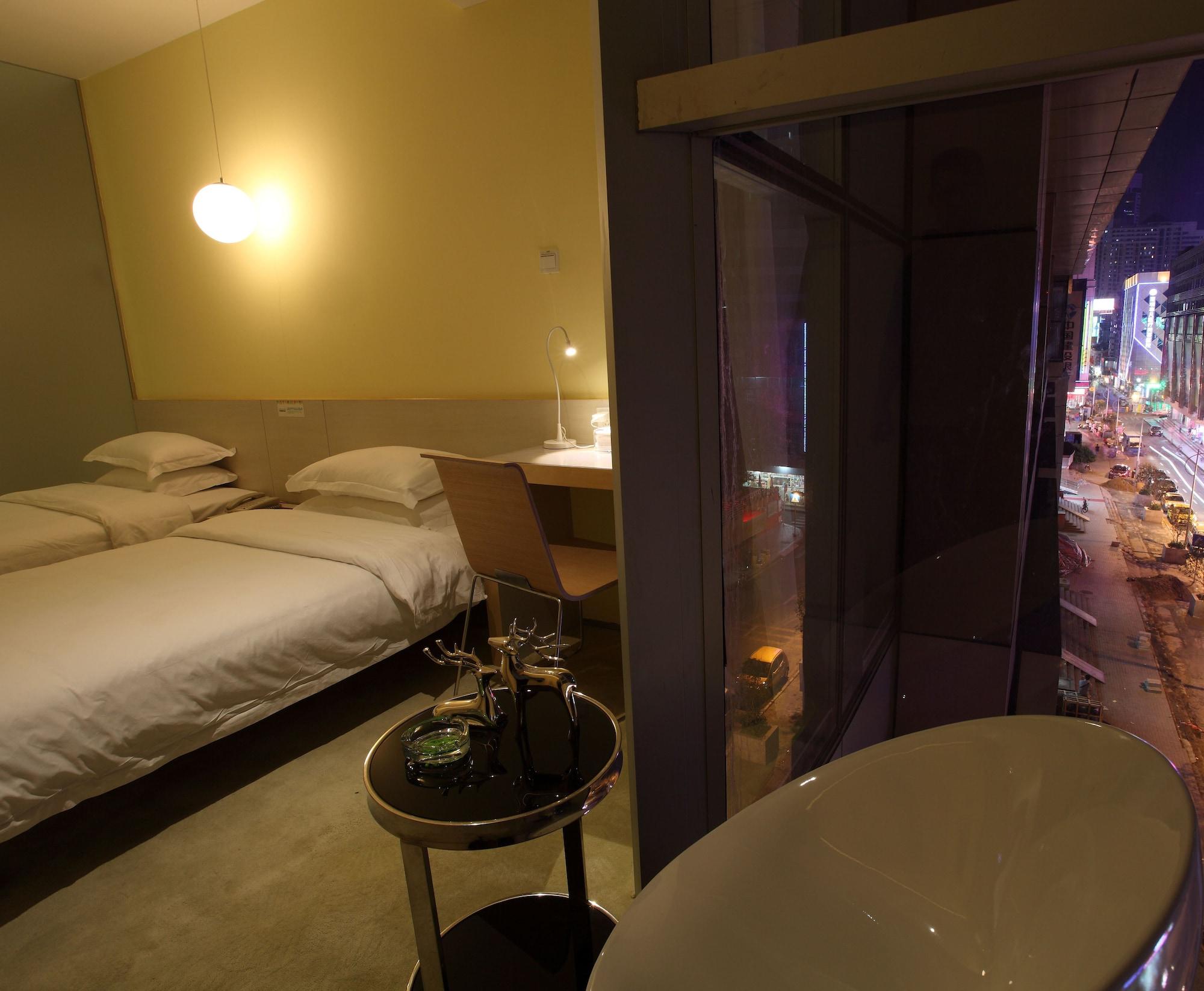 Shenzhen Dongmen Colour Hotel Екстериор снимка